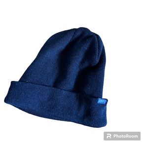 🔷RUBI: Unisex OS navy blue beanie, barely worn, stretchy🔷
